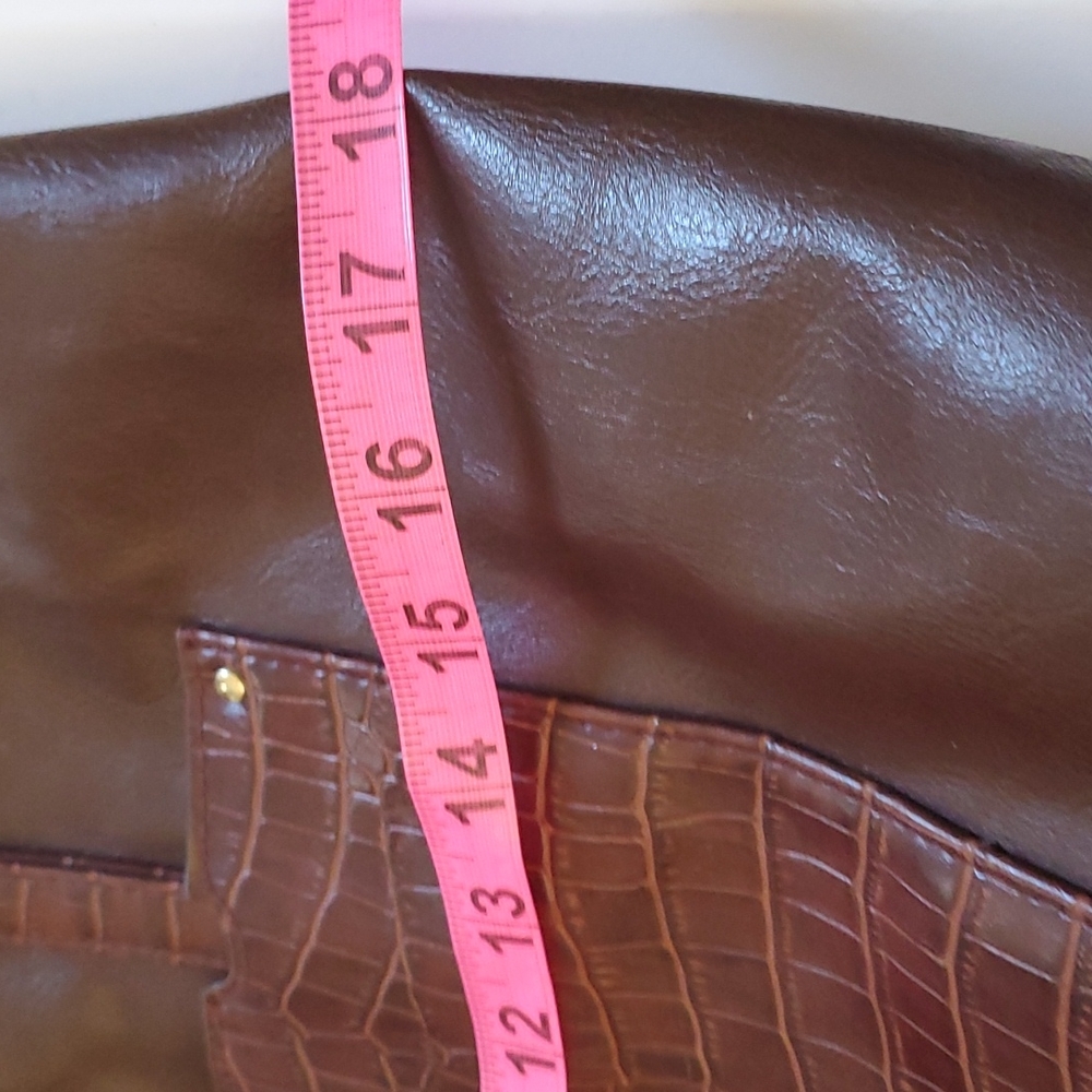 ⏬️Signature Collection Tote - Picture 8 of 10